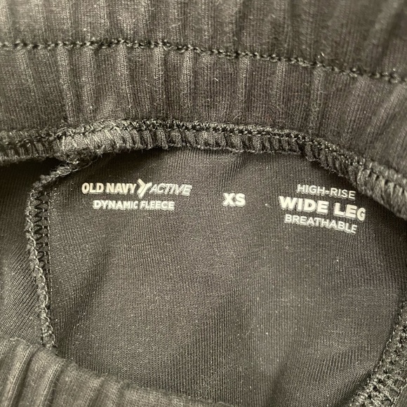Old Navy Active Dynamic Fleece Set - Picture 7 of 9
